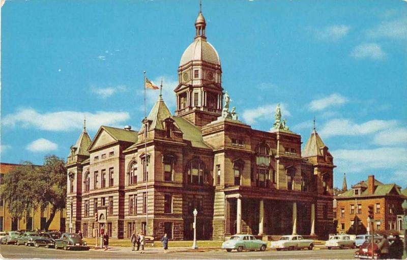 Waterloo Iowa Court House Vintage Postcard J52339