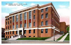 Postcard COURT HOUSE SCENE Burlington Iowa IA AP3145