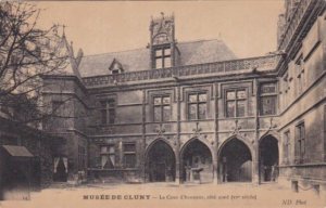 France Musee de Cluny La Cour d'honneur cote nord 1920