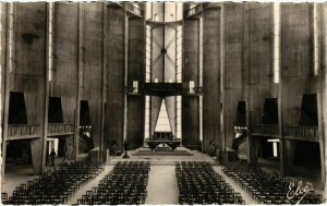 CPA ROYAN - Interieur de l'Église (104389)