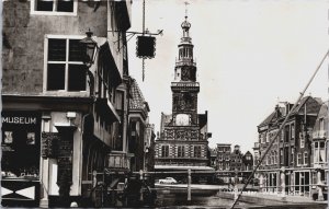 Netherlands Alkmaar Waaggebouw Vintage RPPC C140