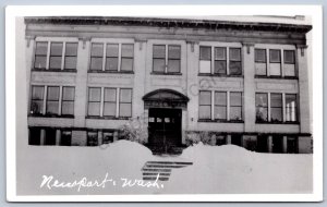 K46/ Newport Washington RPPC Postcard c1950s Court House Winter Snow 199