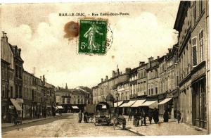 CPA Bar-Le-Duc Rue Entre-deux-Ponts (178472)