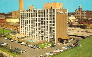 ST LOUIS, Missouri MO    HOLIDAY INN MOTEL~Downtown  ROADSIDE   Postcard