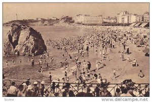 BIARRITZ, Basses-Pyrenees, The Grande Palge and the Cap St. Martin, Pyrenees-...