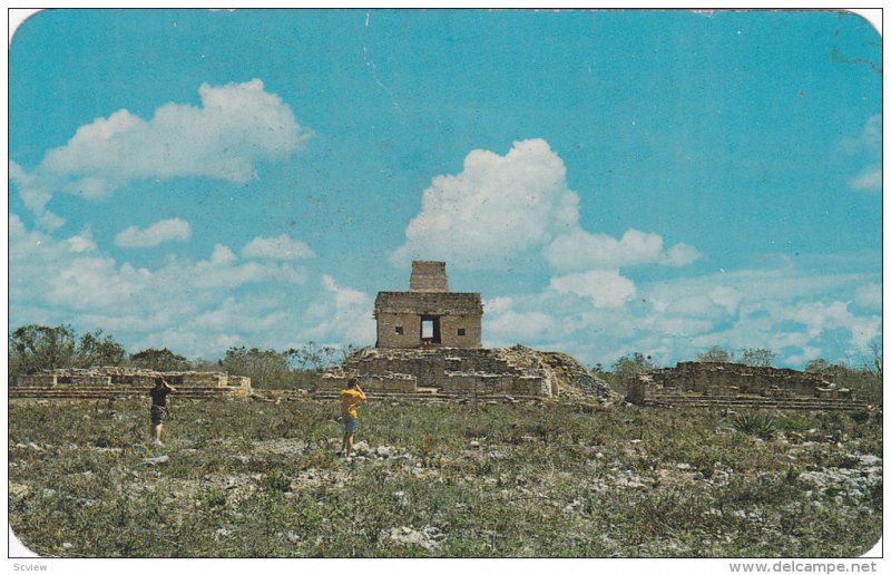 Mexico , 40-60s ; Templo de las 7 Munecas , Dzibilchaltun , Yucatan