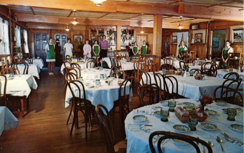 NH - Jaffrey. Woodbound Inn & Lake Cottages, Dining Room