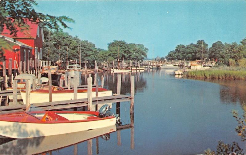 New Suffolk Long Island New York~Fishing/Pleasure Boats on Schoolhouse Creek~50s