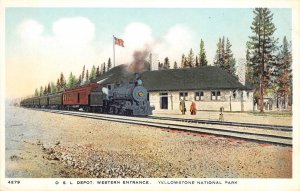 OSL DEPOT Railroad Train Yellowstone Nat'l Park Oregon Short Line Railway c1920s