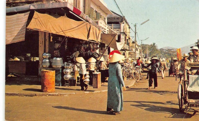 DA NANG Market Place VIETNAM Street Scene 1968 Vintage Postcard