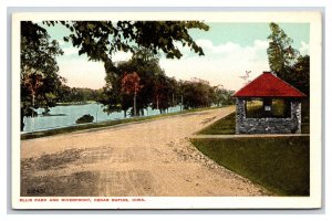 Ellis Park and Riverfront Cedar Rapids Iowa IA UNP WB Postcard V13