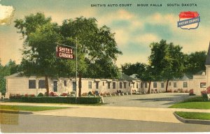 Postcard  Early View of Smith's Auto Court  Cabins , Sioux Falls, SD.      S7