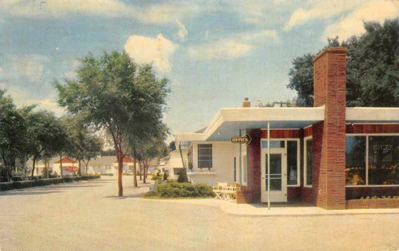 HAMMER'S MOTEL Kearney, Nebraska Lincoln Highway Roadside 1953 Vintage Postcard