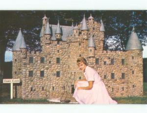 Pre-1980 CASTLE MODEL BY WOODLEIGH REPLICAS ON POSTCARD Kensington PE E6716