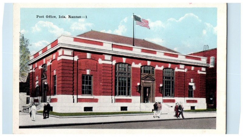 c1910's Post Office Building Street View Iola Kansas KS Antique Postcard