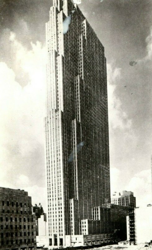 C.1930 RPPC RCA Building Rockefeller Center 853 Feet High, New York City F94 