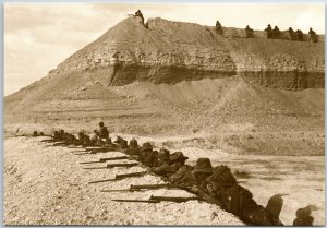 VINTAGE CONTINENTAL SIZED POSTCARD OUTPOST OF THE 5th AUSTRALIAN LIGHT HORSE