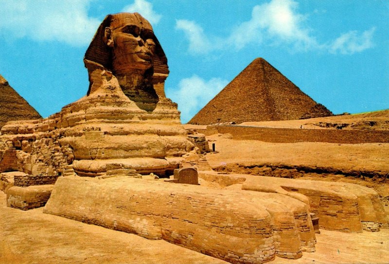 Egypt Giza The Great Shinx and Kheops Pyramid