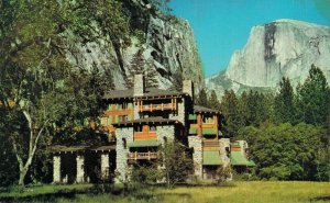 USA Yosemite National Park California The Ahwahnee Vintage Postcard 07.75