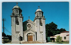 WINNEMUCCA,. NV Nevada   ST PAUL'S Catholic CHURCH ~ BUS ~ c1950s Postcard