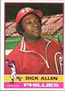 1976 Topps Baseball Card Dick Allen Philadelphia Phillies sk13527