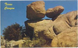 Kissing Rocks in Texas Canyon between Wilcox & Benson AZ