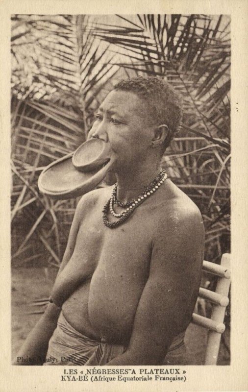 CAR, Ubangi-Shari, Negresses à Plateaux, Lip Plate Natives (1920s) Postcard (5)