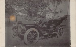 J78/ Interesting RPPC Postcard c1910 Early Automobile Family 471