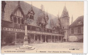 Cour d'Honneur De l'Hotel-Dieu, Beaune (Cote d'Or), France, 1900-1910s