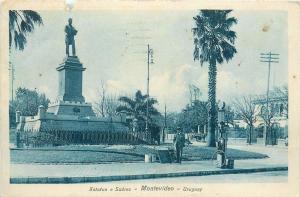 Estatua a Suarez Montevideo Uruguay gas station 1920s