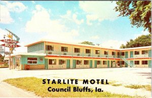 Council Bluffs, IA Iowa  STARLITE MOTEL  Roadside  ca1960's Chrome Postcard