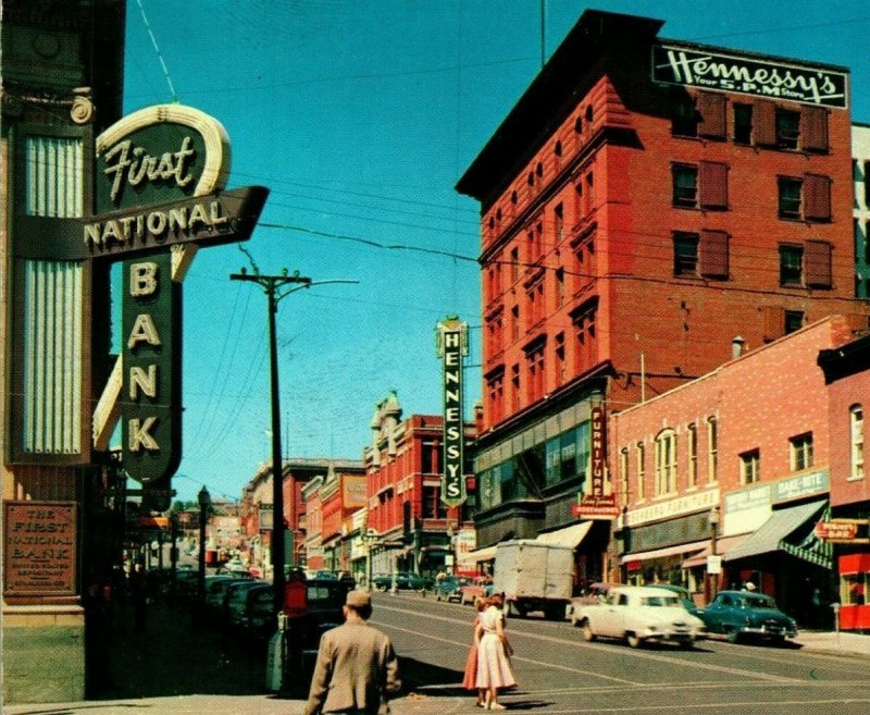 Postal De Colección cromo Butte Montana MT Main Street 1950s coches signos Hennesy's UNP 