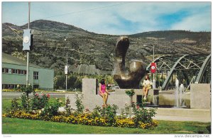 Fountain at TRAIL , B.C., Canada , 50-60s