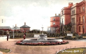 The Fountains, Trafalgar Square Ryde United Kingdom, Great Britain, England U...