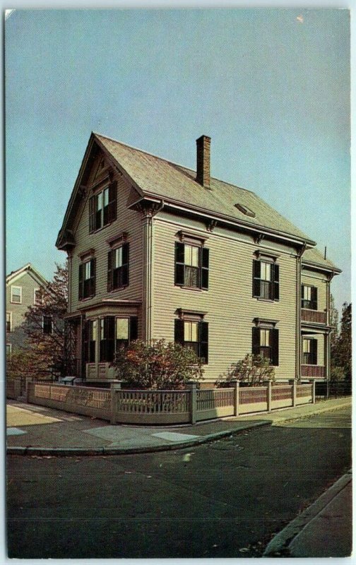 Postcard Former Home of Mary Baker Eddy, 12 Broad Street, Lynn