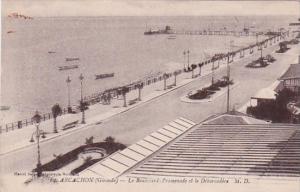 France Arcachon Le Boulevard Promenade et le Debacadere