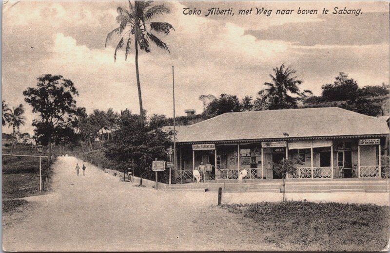 Indonesia Toko Alberti Met Weg Naar Boven Te Sabang Atjeh Vintage Postcard C146