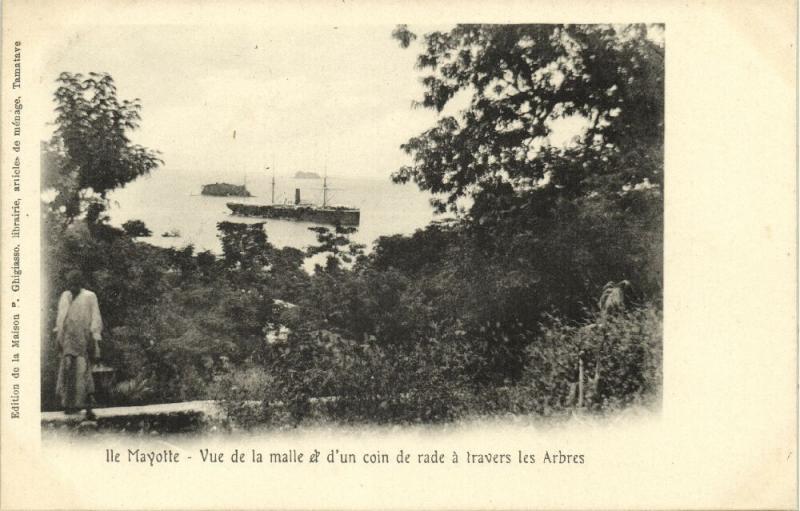Mayotte Vue de la Malle et dun Coin de Rade à Travers les Arbres 1910s