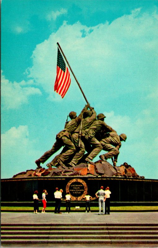 Arlington VA Iwo Jima Marine Corps War Memorial Postcard unused (14693)
