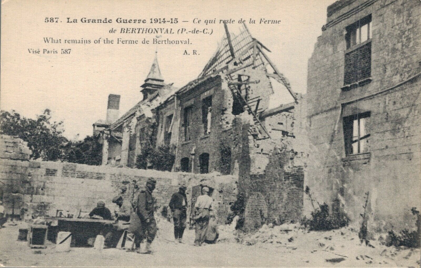 CPA Guerre 14-18 – Occupation D'une Ferme – Carte Photo 1915 (Paris, France)