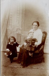 RPPC Lovely Mother and Children Studio Photo Sweet Girl c1910 Postcard A21