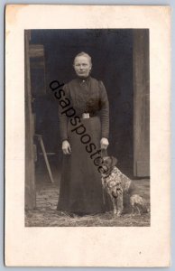 K50 / Interesting RPC ポストカード c1910 Americana Pretty Woman ペット犬 184-