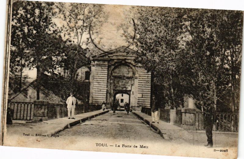 CPA Toul-La Porte de Metz (187681)