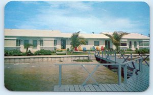 ST. PETERSBURG BEACH, Florida FL ~ Roadside KENIDA APARTMENTS c1950s  Postcard