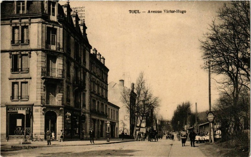 CPA TOUL Avenue Victor-Hugo (864767)
