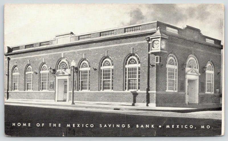 Mexico Missouri~Mexico Savings Bank~Old Ringo Hotel Corner~1935 B&W Postcard 