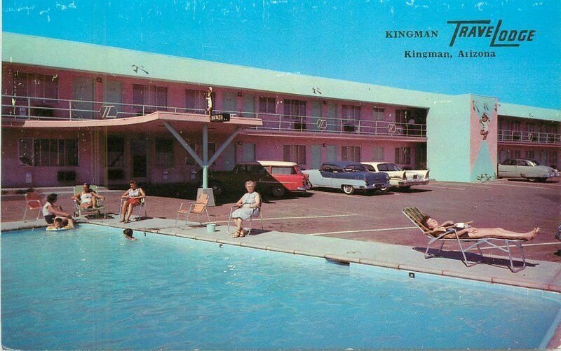 Arizona Kingman Travelodge swimming Pool Route 66 1950s Postcard 22-8926