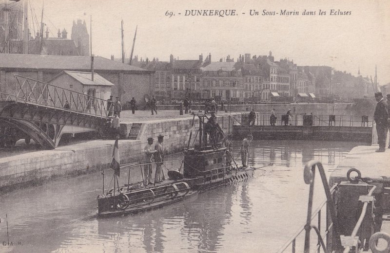 Dunkerque Dunkirk France early Submarine in Locks Sous-Marin Ecluses Postcard