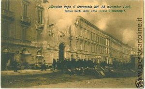 04767 VINTAGE POSTCARD: MESSINA: EARTHQUAKE: MUNICIPALITY-
