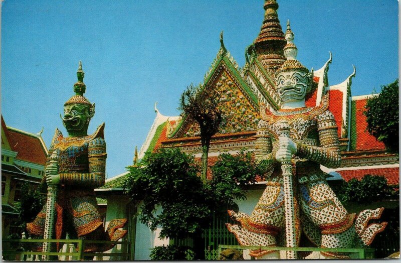 Statue Giants Temple Dawn Dhonburi Thailand VTG Postcard PM WOB Note 